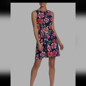 NWT Vince Camuto sleeveless bright floral dress Size 12